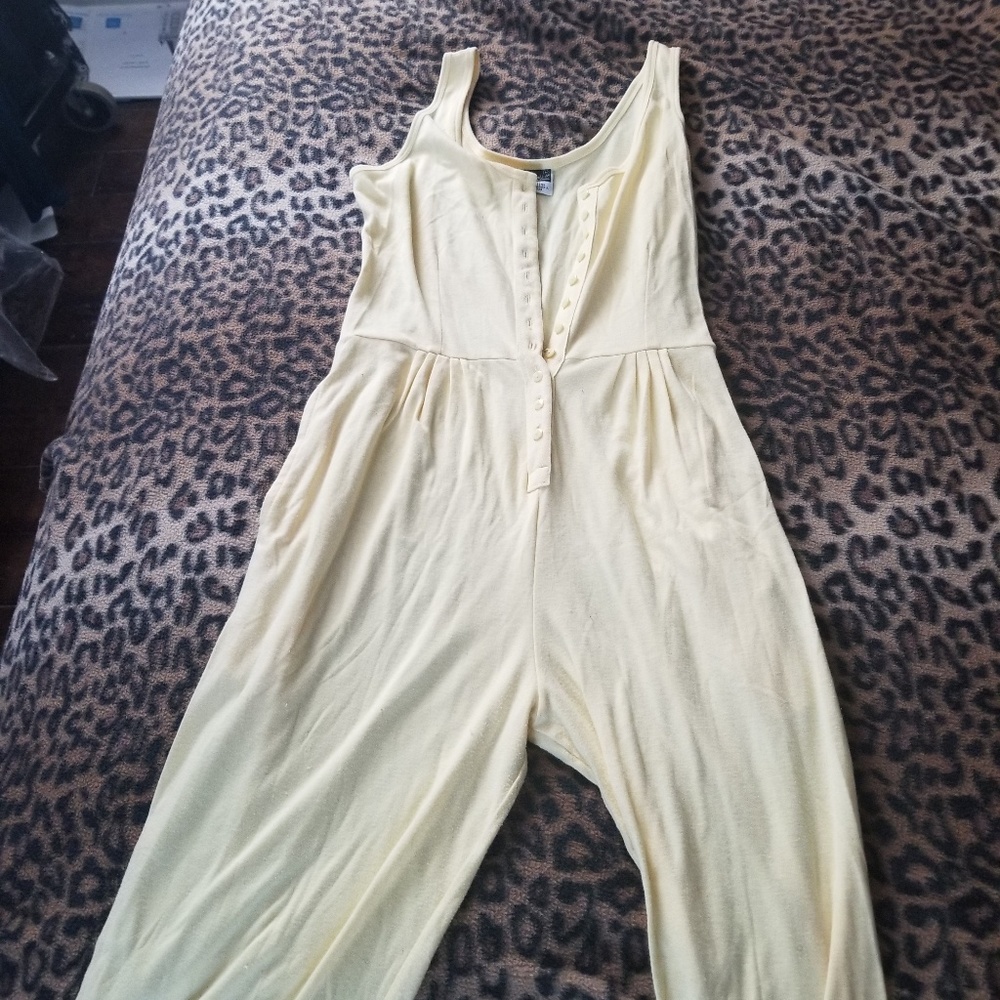 🔥🔥Canary Yellow Jumpsuit w/ pockets🔥🔥